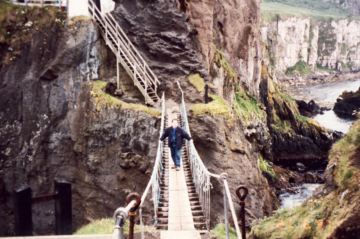 Antrim Coast Giants Causeway, Rope Bridge and Bushmills Distillery ITAP World