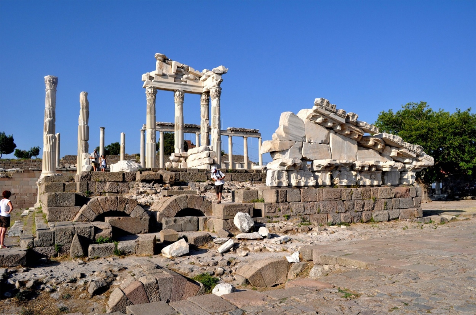 pergamum-by-arbek-travel-itap-world